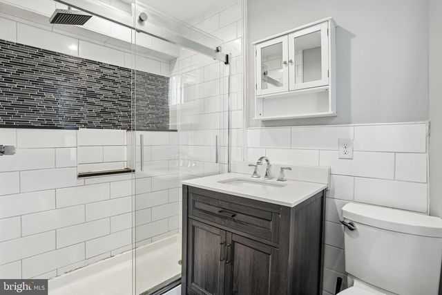 718 BRADFORD ALY, Philadelphia, PA 19147