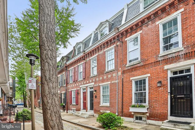 718 BRADFORD ALY, Philadelphia, PA 19147