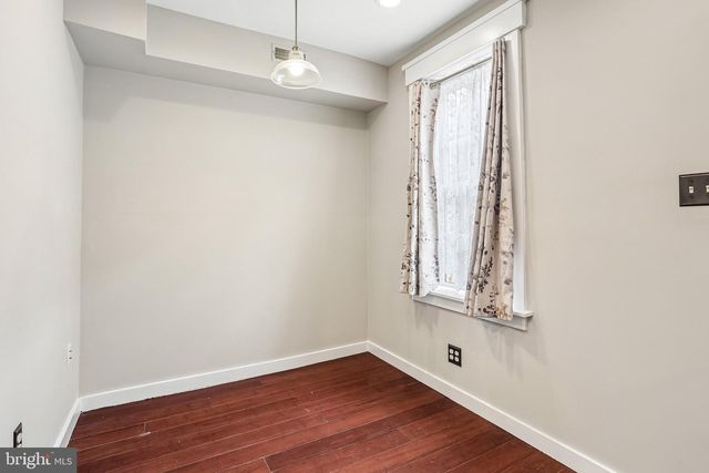 718 BRADFORD ALY, Philadelphia, PA 19147