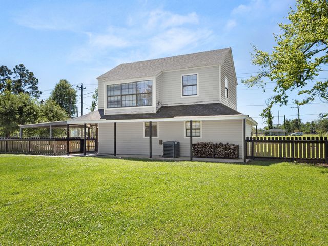 2114 Nichols, Westlake, LA 70669