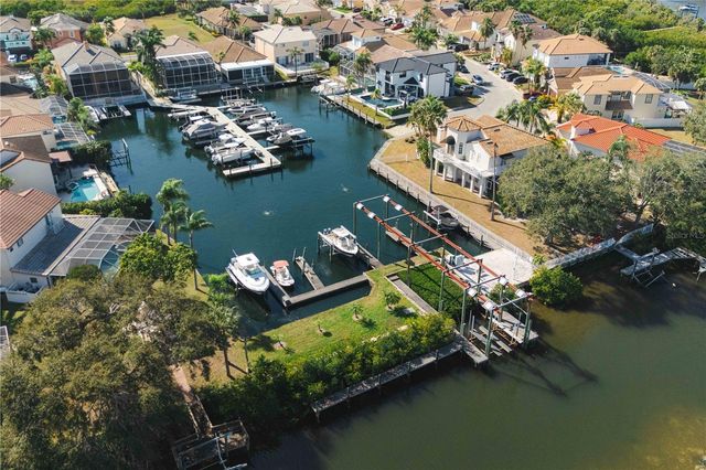 5806 CAY COVE COURT, Tampa, FL 33615