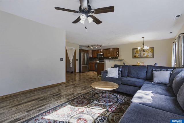 6917 Naples Drive, Lincoln, NE 68526