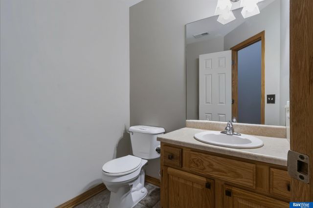6917 Naples Drive, Lincoln, NE 68526