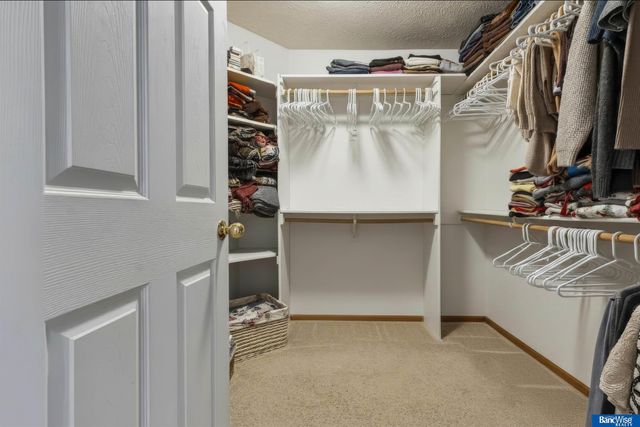 6917 Naples Drive, Lincoln, NE 68526
