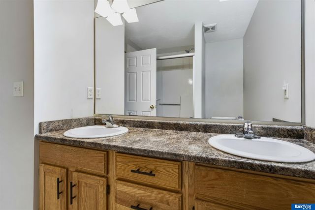 6917 Naples Drive, Lincoln, NE 68526