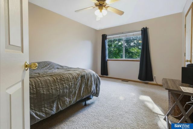 6917 Naples Drive, Lincoln, NE 68526