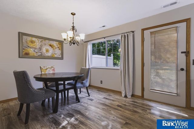 6917 Naples Drive, Lincoln, NE 68526