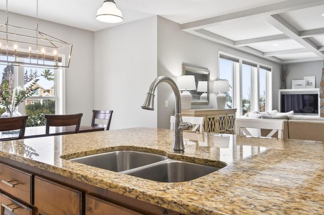 5865 Comstock Lane N, Plymouth, MN 55446