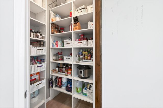 5865 Comstock Lane N, Plymouth, MN 55446