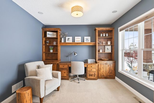 5865 Comstock Lane N, Plymouth, MN 55446