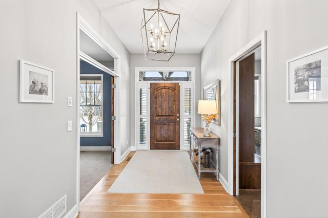 5865 Comstock Lane N, Plymouth, MN 55446