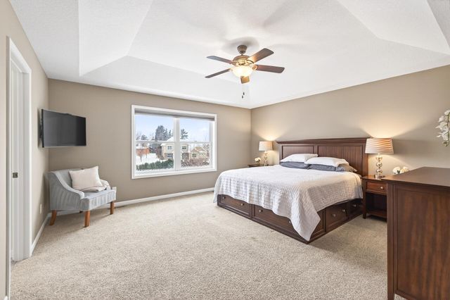 5865 Comstock Lane N, Plymouth, MN 55446