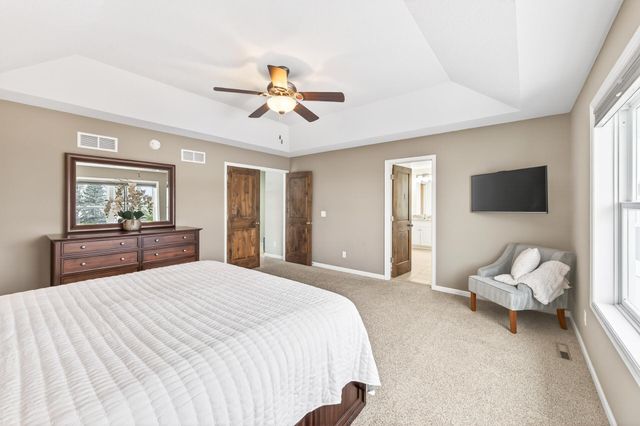 5865 Comstock Lane N, Plymouth, MN 55446