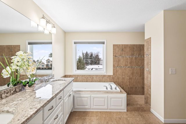 5865 Comstock Lane N, Plymouth, MN 55446