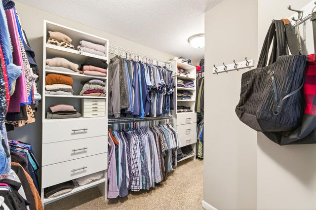 5865 Comstock Lane N, Plymouth, MN 55446