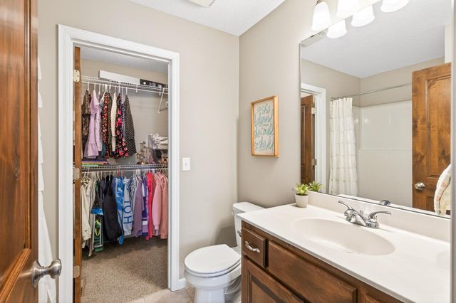 5865 Comstock Lane N, Plymouth, MN 55446