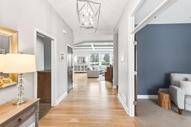 5865 Comstock Lane N, Plymouth, MN 55446