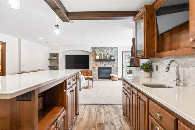 5865 Comstock Lane N, Plymouth, MN 55446