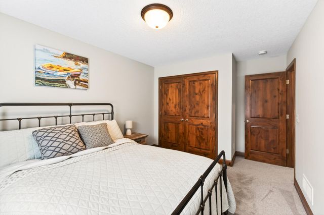 5865 Comstock Lane N, Plymouth, MN 55446