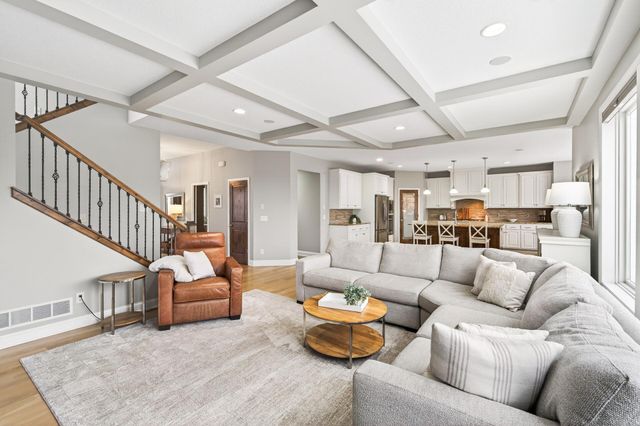 5865 Comstock Lane N, Plymouth, MN 55446