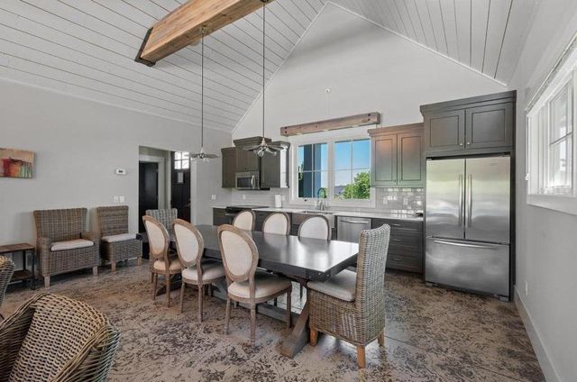 5865 Comstock Lane N, Plymouth, MN 55446