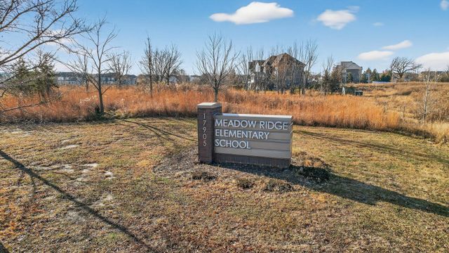 5865 Comstock Lane N, Plymouth, MN 55446