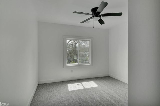 2118 James Street, Burton, MI 48529