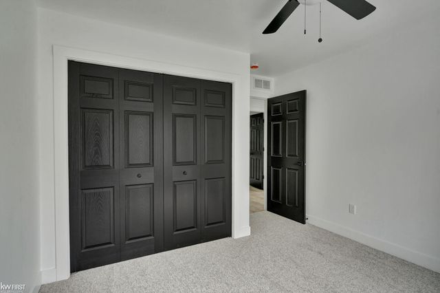 2118 James Street, Burton, MI 48529
