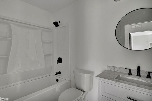 2118 James Street, Burton, MI 48529