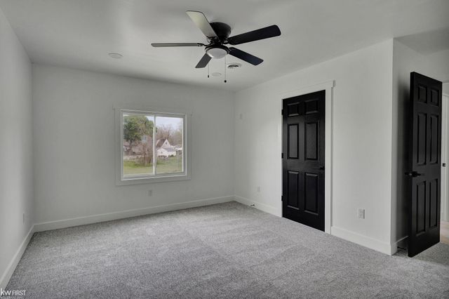 2118 James Street, Burton, MI 48529