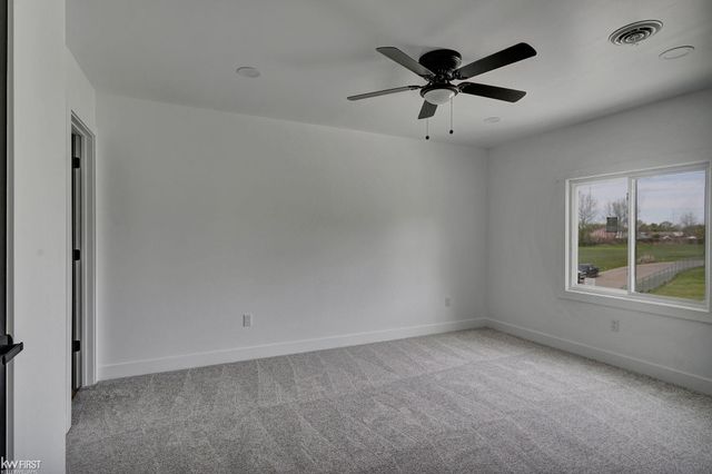 2118 James Street, Burton, MI 48529