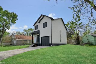 2118 James Street, Burton, MI 48529
