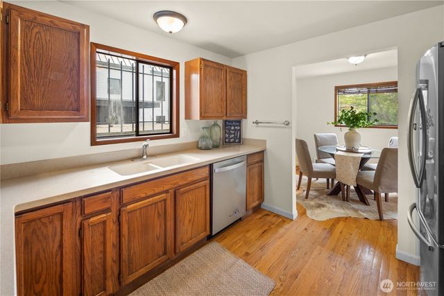 1710 30th Avenue, Seattle, WA 98122