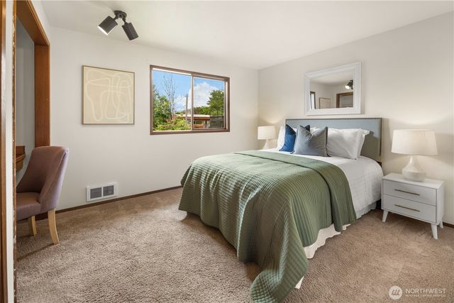 1710 30th Avenue, Seattle, WA 98122