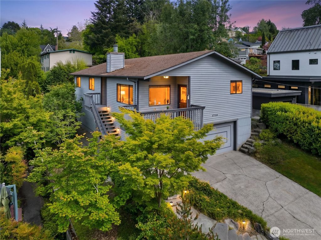 1710 30th Avenue, Seattle, WA 98122