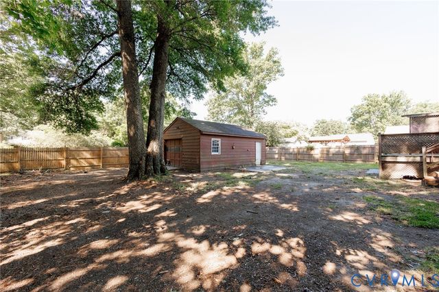 14532 Sir Peyton Dr, Chester, VA 23836