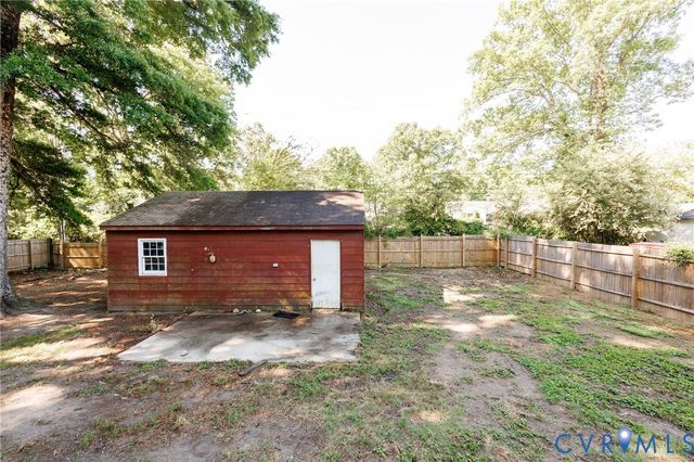 14532 Sir Peyton Dr, Chester, VA 23836