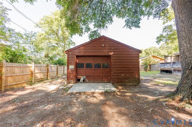 14532 Sir Peyton Dr, Chester, VA 23836