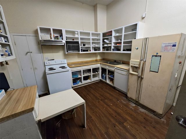 322 Capps Street, Marlin, TX 76661