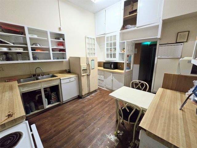 322 Capps Street, Marlin, TX 76661