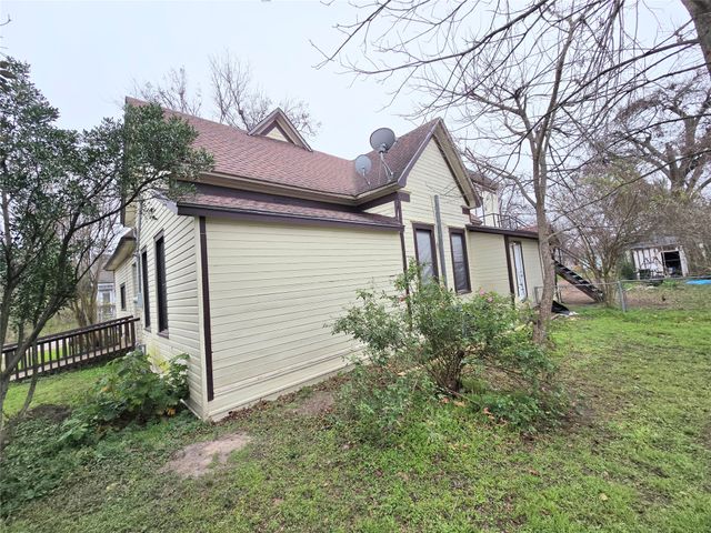 322 Capps Street, Marlin, TX 76661