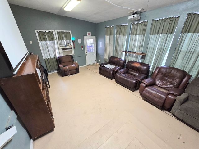 322 Capps Street, Marlin, TX 76661