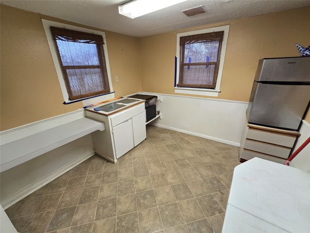 322 Capps Street, Marlin, TX 76661