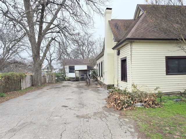 322 Capps Street, Marlin, TX 76661