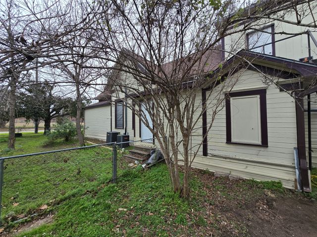 322 Capps Street, Marlin, TX 76661