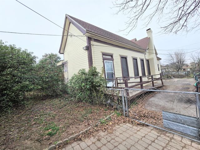 322 Capps Street, Marlin, TX 76661