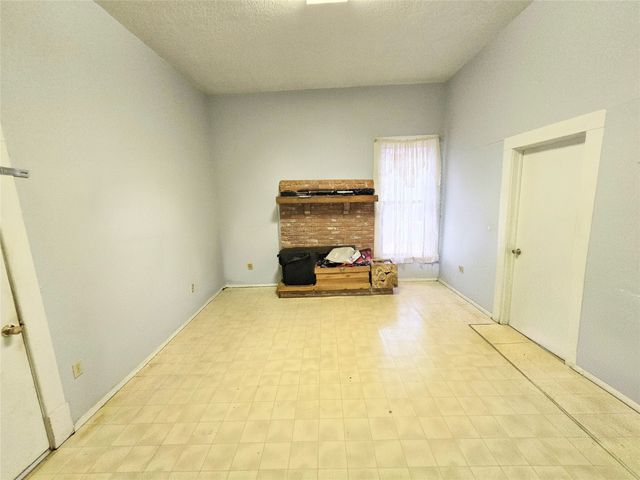 322 Capps Street, Marlin, TX 76661