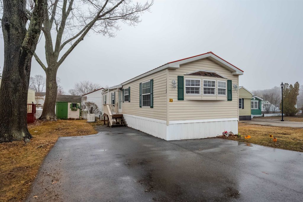 53 Blackberry Place, Kittery, ME 03904