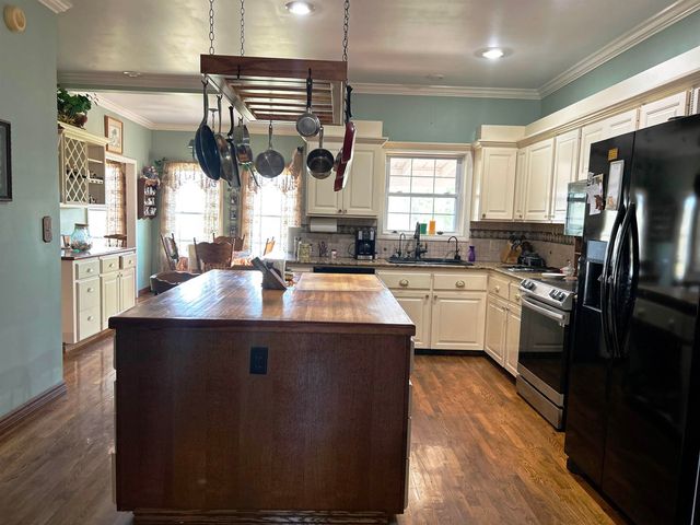 9 Kere Trace, Cherokee Village, AR 72529