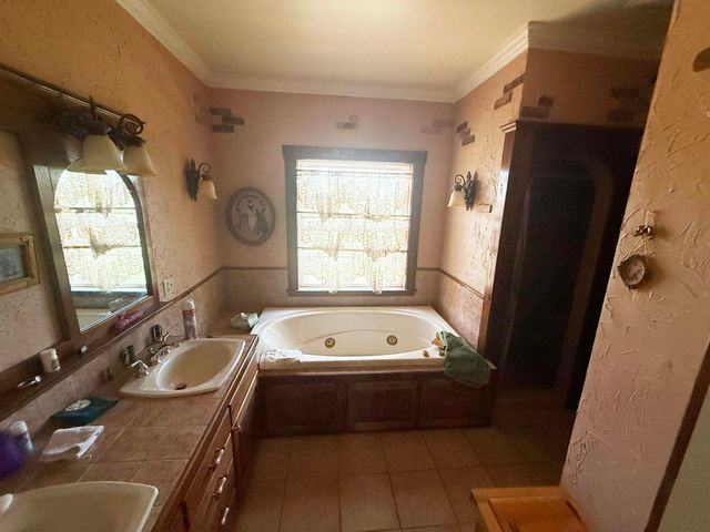 9 Kere Trace, Cherokee Village, AR 72529